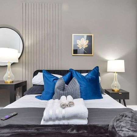 The Suite Spot! Downtown Skyline Views! Sleeps 12 Houston Luaran gambar