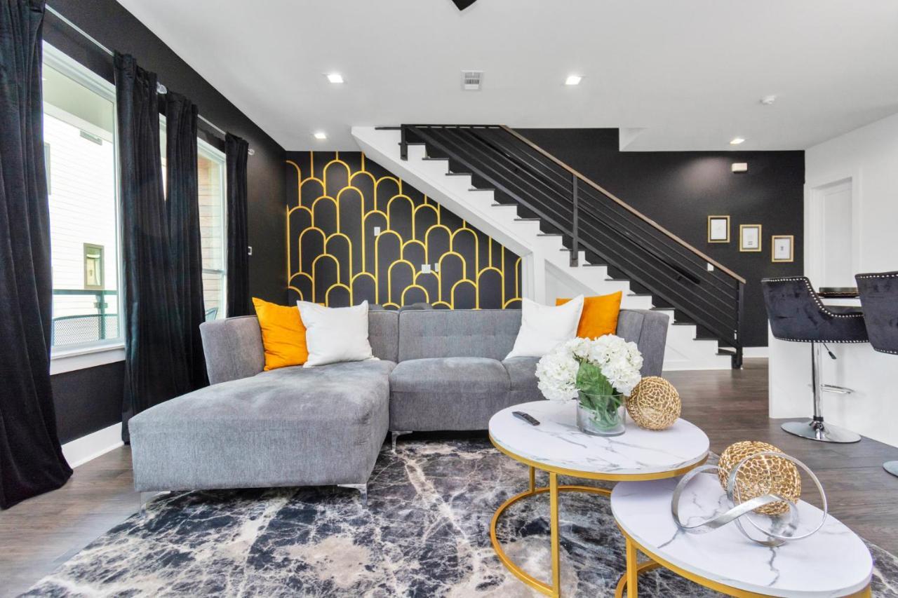 The Suite Spot! Downtown Skyline Views! Sleeps 12 Houston Luaran gambar
