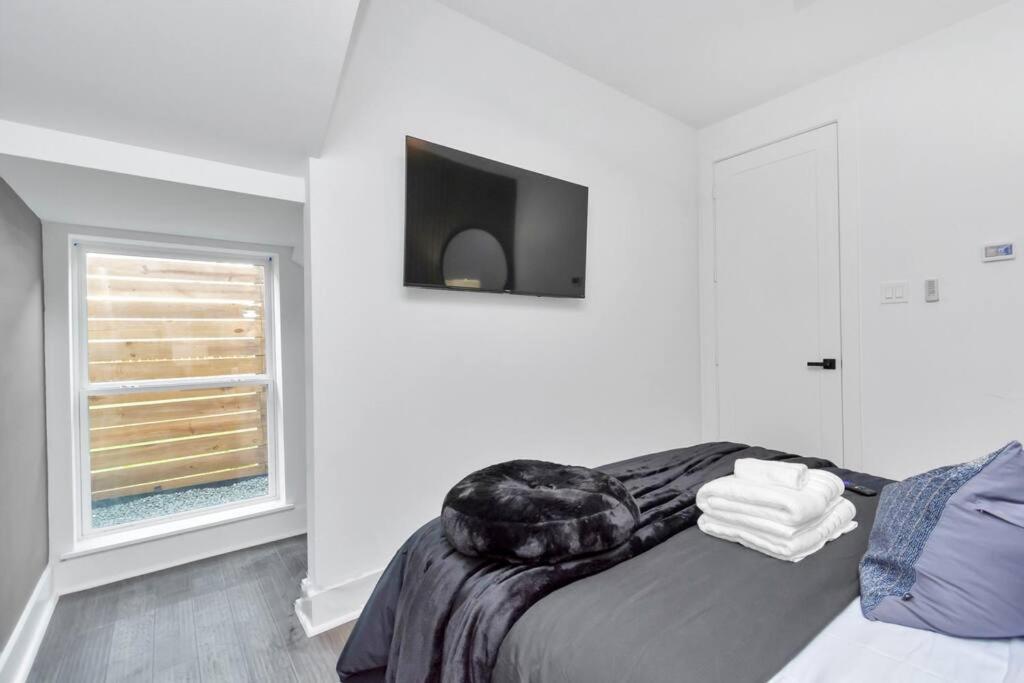 The Suite Spot! Downtown Skyline Views! Sleeps 12 Houston Luaran gambar